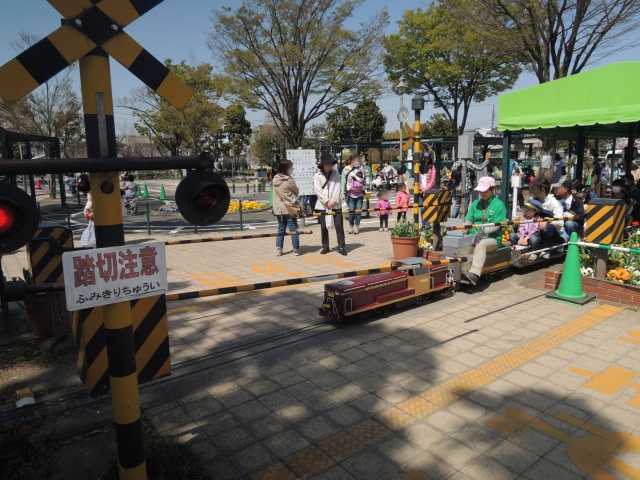 足立区 バッテリーカーにミニslも 北鹿浜公園は都内最大級の交通公園 小銭スト